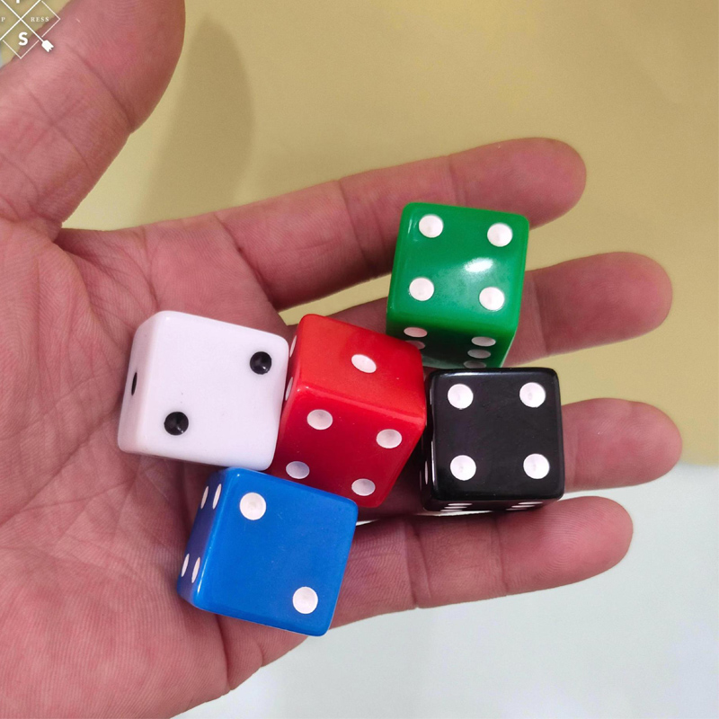 D6スクエアダイス キューブ 25MM 数字入り ドット付き - Party Games App のレビューと価格