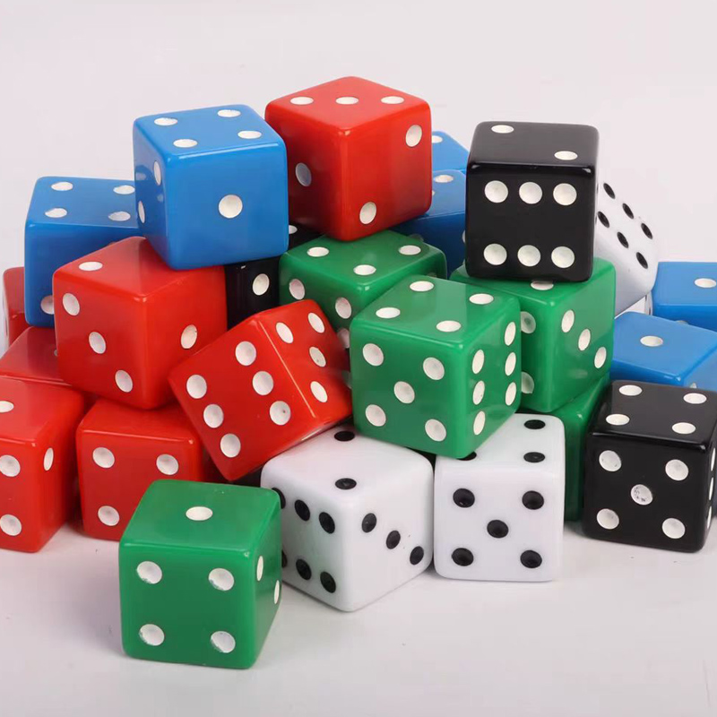 D6スクエアダイス キューブ 25MM 数字入り ドット付き - Party Games App のレビューと価格